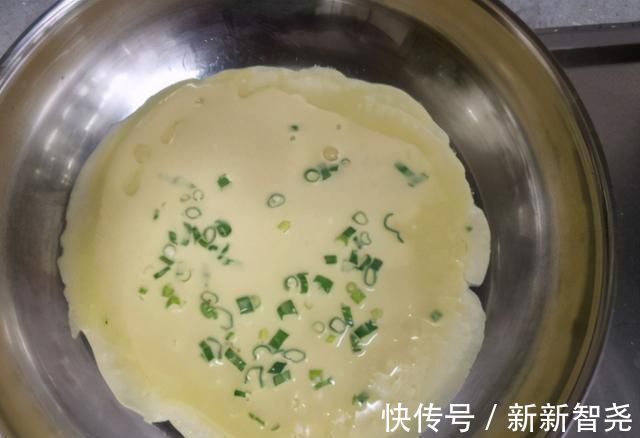 苏打粉|冷天我家常吃的早餐饼,全程手不沾面,饼柔软葱香味浓郁,孩子爱
