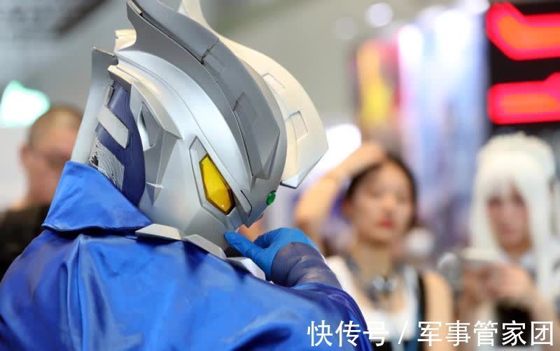 coser|这个夏天看漫展，口罩被coser玩出了“花”……