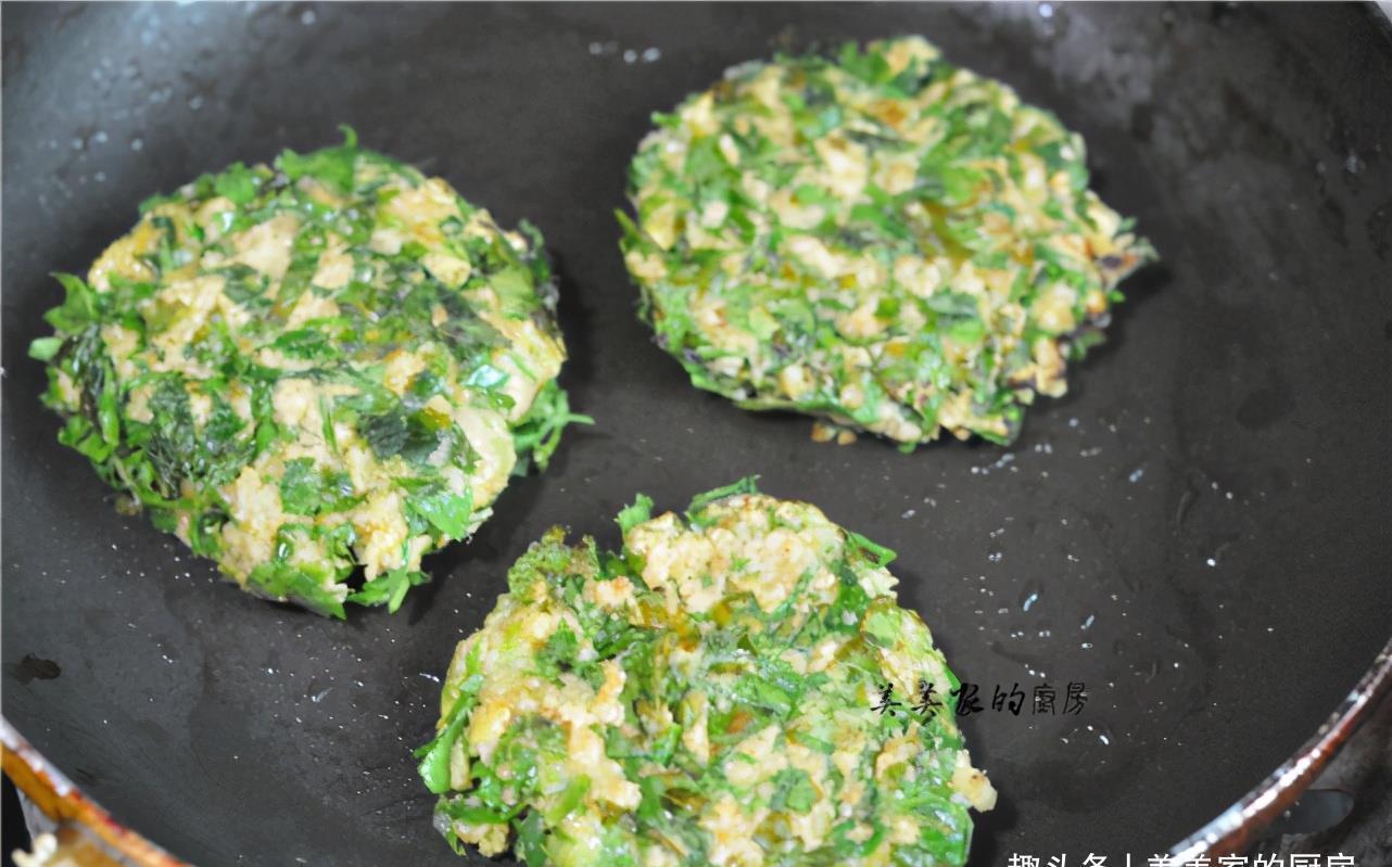 焦黄|天热,早餐吃得最多的是此物!食材基本不花钱,煎一煎满屋香