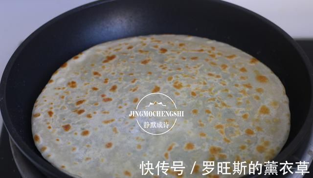 做法|这才是韭菜盒子的传统做法，皮薄馅儿大，好吃易做，难度为零