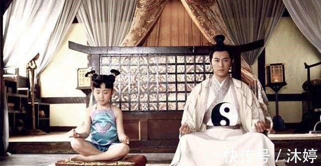 六韬!姜子牙坟墓三千年未被盗,一赌徒挖开墓,找到神物,毁了半生!