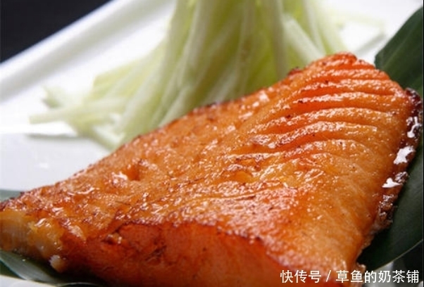 美食推荐:肉末豇豆、青椒炒鸡蛋、红烧鲶鱼、香煎鱼排的做法