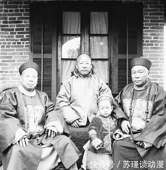 很大|晚清老照片:押赴刑场的犯人,农民的孩子与官员的孩子差别很大