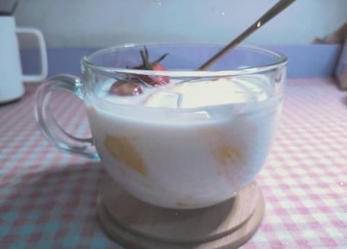 个子|宁可饿着孩子,睡前也别给吃这4物,严重影响孩子发育,易缺钙个子矮