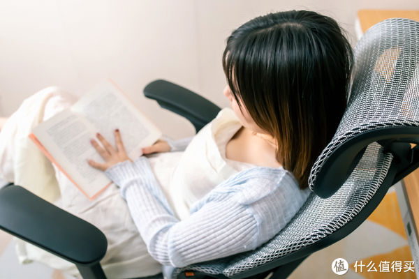 脚托|贴得紧,撑得住,工作一天不再腰酸背痛!达宝利 Ergosmart 精英版人体工学椅分享