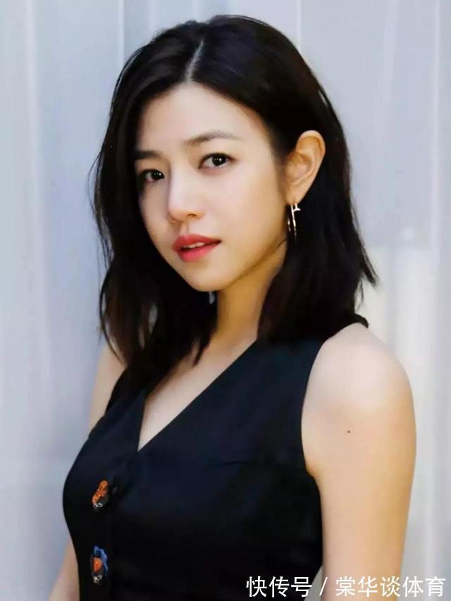 女人|45岁左右的女人,过年别再烫“大妈卷”!试试这3款发型,好看