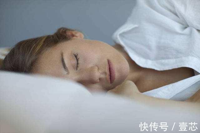 有氧运动|最美女私教一字马火遍全网，这身材太致命！30+该如何管理身材？