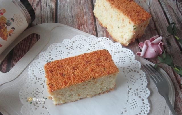 打到直立|原味戚风蛋糕吃腻了,加这2样食材换个新口味,好吃到吃不下饭
