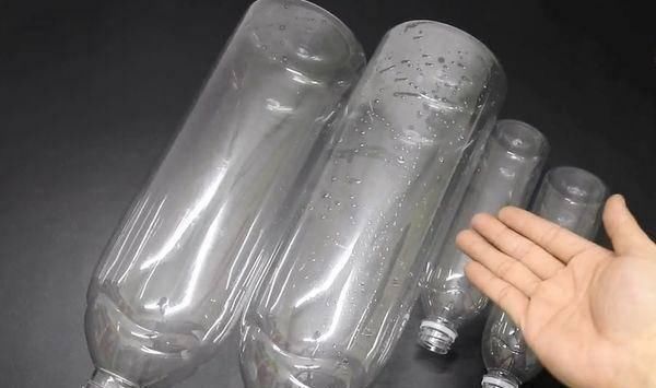 超市|两个大塑料瓶连接起来,放在家里实用又好看,超市买一个要几十元