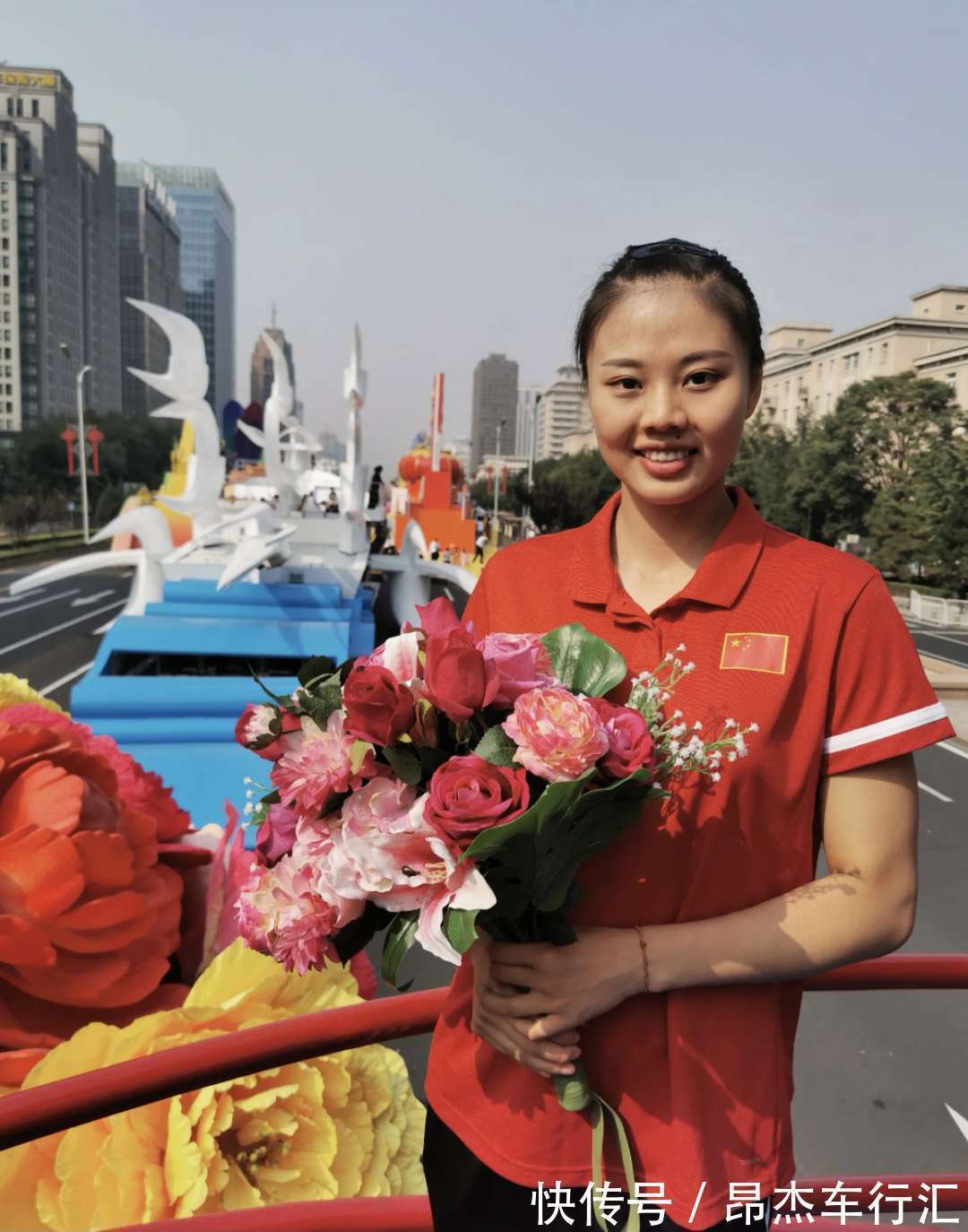 里约奥运会|真的胖了,中国女排24岁奥运冠军公开亮相,脸圆了不少,但更美了