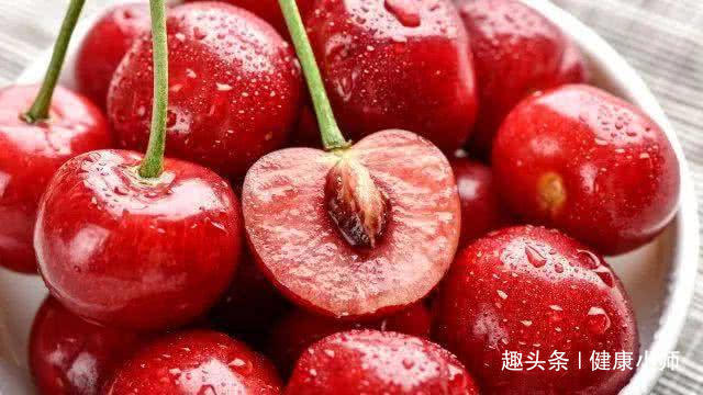 養顏|女性再沒錢，這三種水果不要省，補血養顏，排毒又美白，更顯年輕
