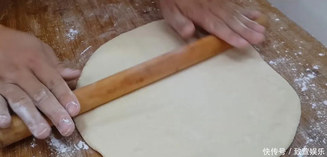 面包|2个鸡蛋,1碗面,不用蒸不用烙,比面包松软香甜,吃过就念念不忘