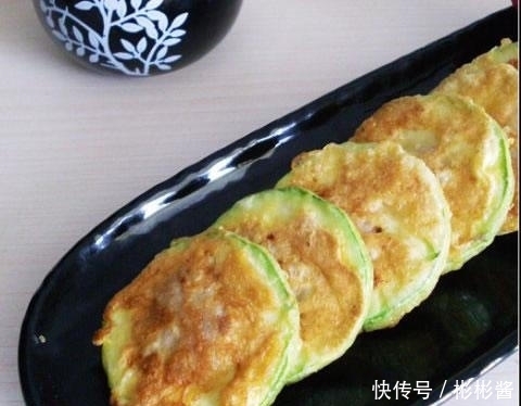 拿来|西葫芦,可别拿来炒啦,试试这做法,焦香松脆,清甜开胃做法简单