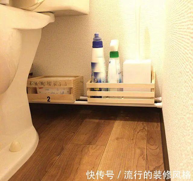 柜子|邻居家卫生间要火了！马桶离地10公分，下方加两根杆子，收纳满分