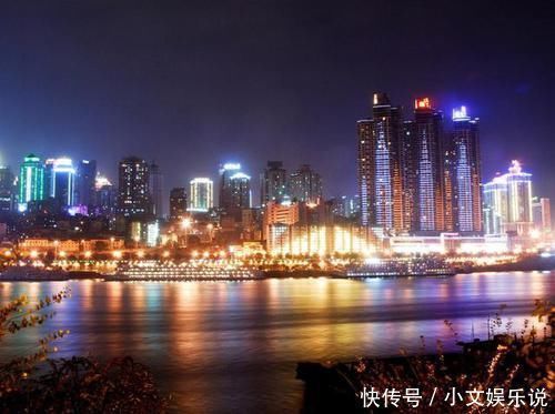 游客|我国受欢迎的4大旅行地,景色美游客多,最后一个游客赞不绝口