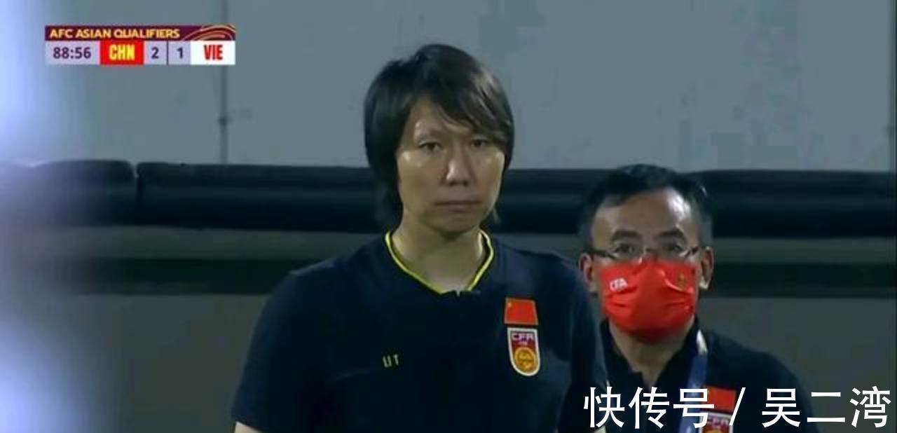 險勝|(zhì)真到頭了！國足險勝越南高興三秒鐘，真實場面國足不配90分鐘比賽