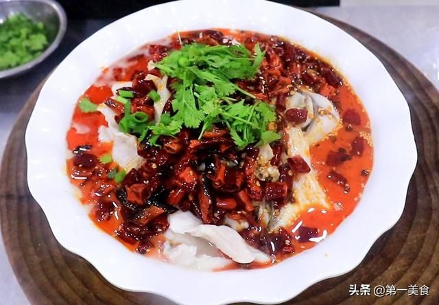 豆腐皮|吃了那么多年草鱼,这才是最好吃的做法,鱼片鲜嫩入味,汤汁浓白