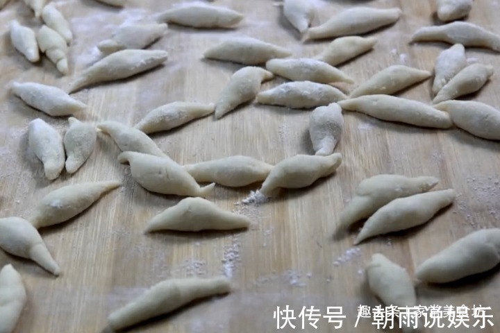 土豆最好吃的做法,简单美味又健康,口感鲜香软嫩,家人抢着吃