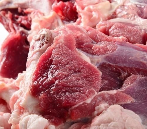 买羊腿时,买前腿还是买后腿?肉贩子告诉你,区别很大,买错后悔!
