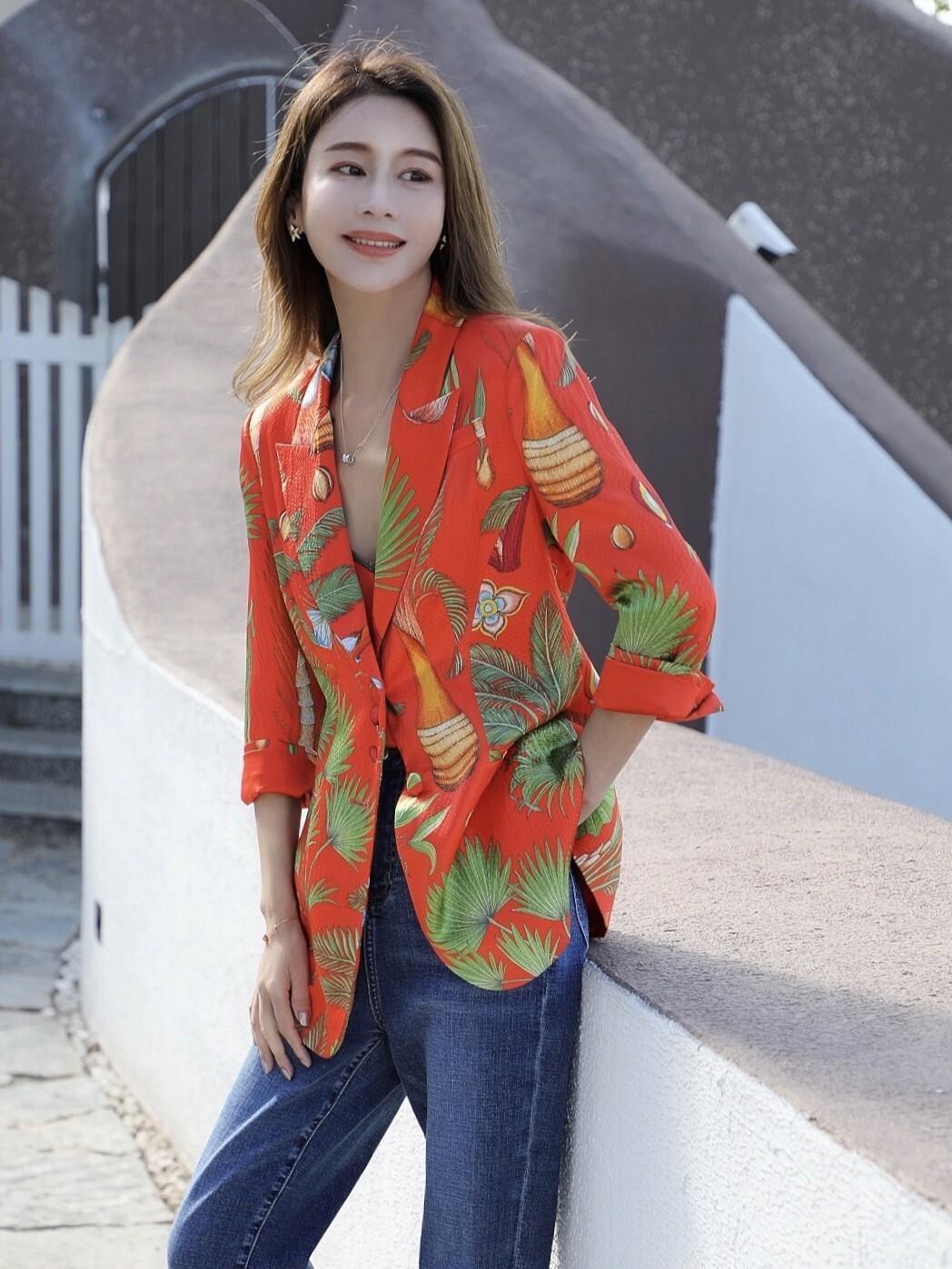 亮色 立春之后穿什么时尚又高级?入手亮色系西装,轻松出彩不夸张