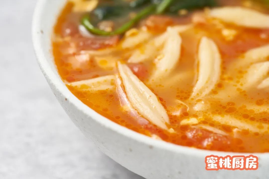 挂面吃腻了?换个花样吃,酸甜开胃,还省时省力