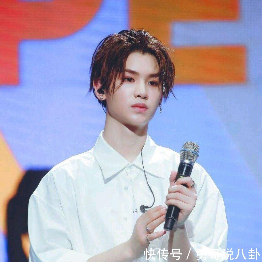 乐华旗下艺人都是如此高强度工作18岁的黄明昊直言,想“逃跑”