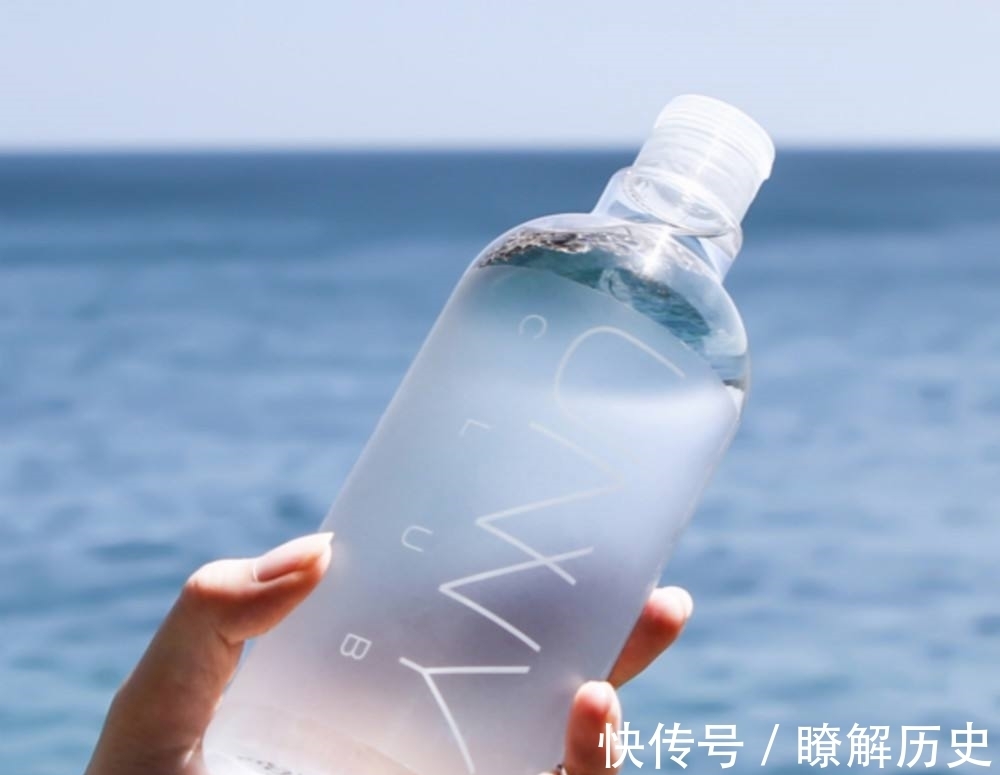 皮肤 护肤时坚持做3件事,护肤品吸收翻倍,1年“嫩”成小姑娘