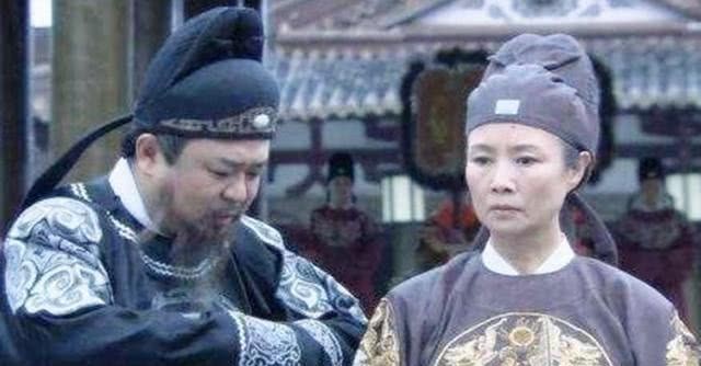 狄仁杰|武则天与狄仁杰，表面上看这对君臣相得益彰，其实两人却各怀心思