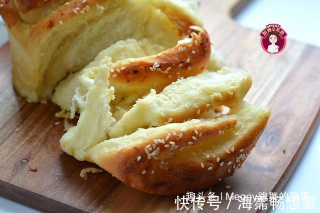 手撕面包|面包没出炉就满屋飘蒜香,早餐零食不愁了,没菜没酱手撕吃一个