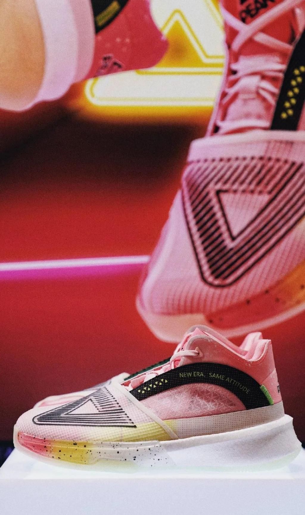 adizero 太骚了吧!这五双猛男色球鞋,你绝对喜欢…