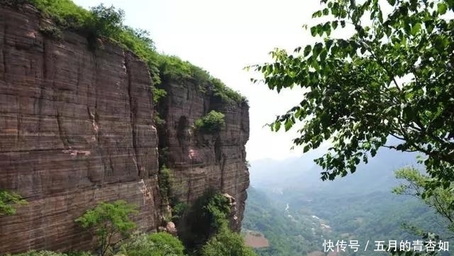 河南这个原生态景区，千瀑竞流风景秀丽，还免门票！