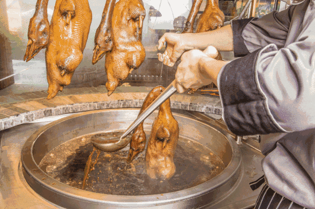 卤鹅|潮汕卤鹅、牛肉丸汤、菜脯煎蛋……潮汕家常菜激发你的干饭魂!