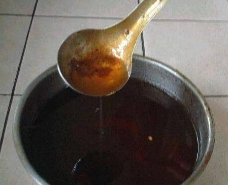 废油|这种“废油”,啥花都喜欢,盆里“挖洞”倒一点,养1盆爆1盆