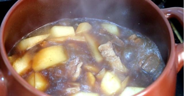 炖羊肉最“忌”两种调料，加了就等于毁了羊肉，大部分人都不懂