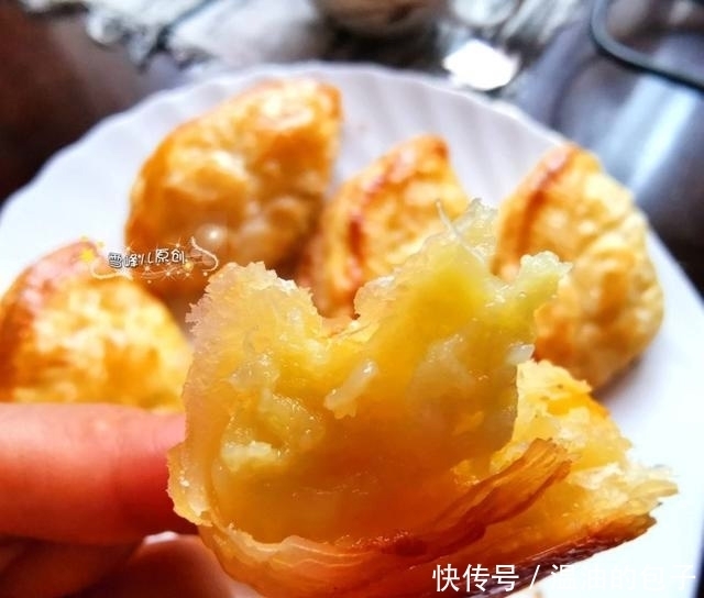 甜品店|榴莲酥甜品店10块钱一个,自己做2块钱就搞定,层层酥脆又香甜