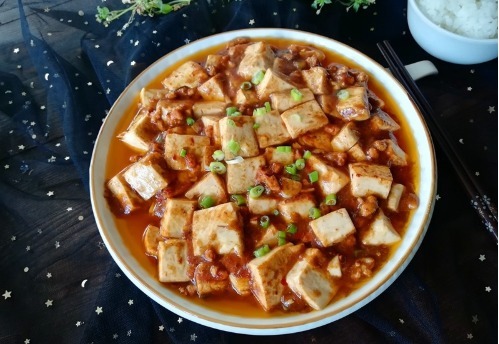 不碎|做豆腐时,别急着放油下锅烧,这一步不能少,豆腐不碎,味道香