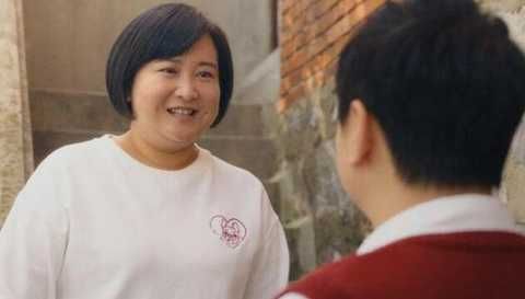 你好李煥英|39歲賈玲再次胖出天際，脖子三層肉，長裙遮不住粗腿，擔(dān)心她的健康