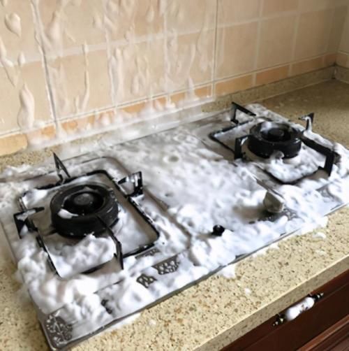 清洁膏|建议大家:若不差钱,记得给厨房安排这3件高级货,好用还不贵