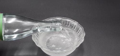  玻璃|不管玻璃有多脏，试试这个小技巧，不用一滴水，干净透亮还不留灰