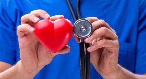 冠心病|冠心病的早期的8个症状，这2种方法可以有效治疗冠心病，建议了解