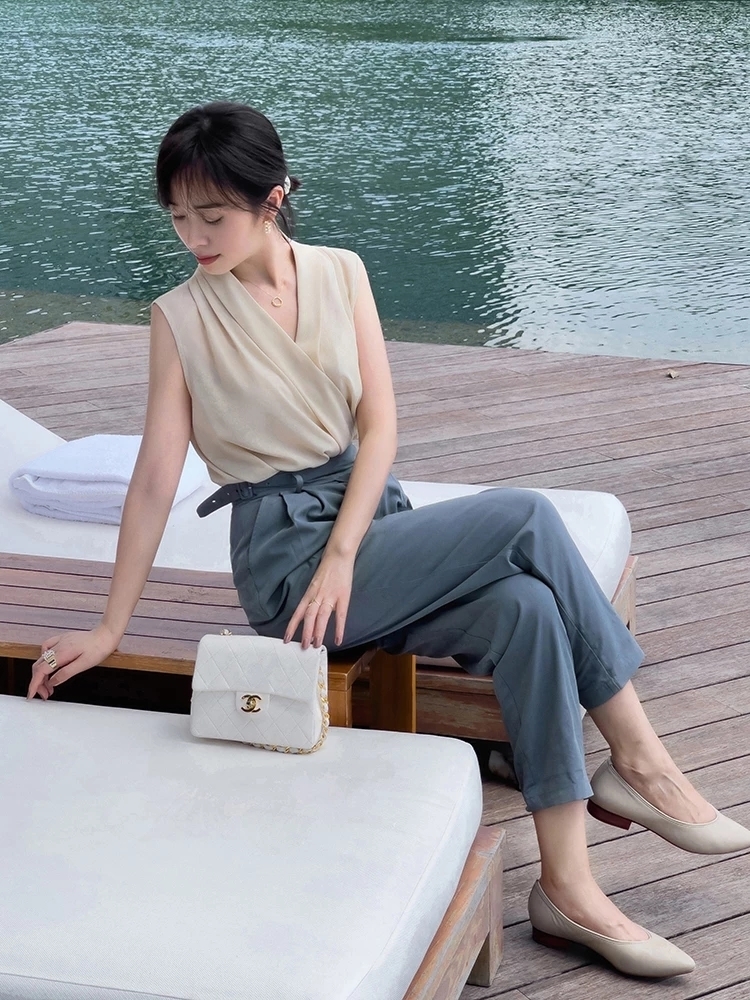 单品|奔三奔四的女性,夏季多穿这些基础款单品,显瘦洋气又高级