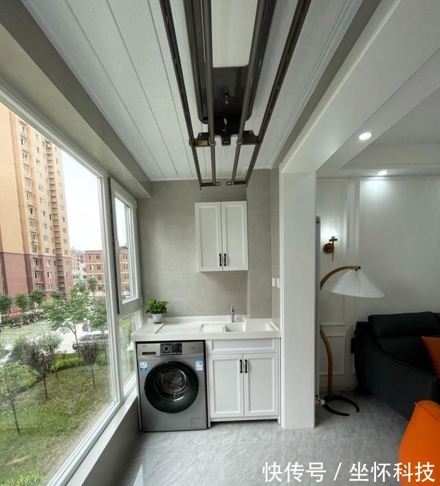 灰色|新家正式装修结束,不请设计师效果也很满意,选择灰色瓷砖很聪明