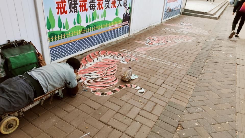 乞讨的人都能达到英语6级，很多大学生却因为英语挂科无法毕业