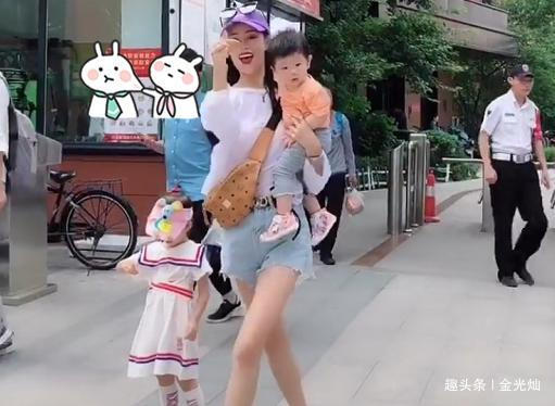 炫舞|“不省心辣妈”带俩娃炫舞走红,网友娃好可爱,好想抱走他妈妈