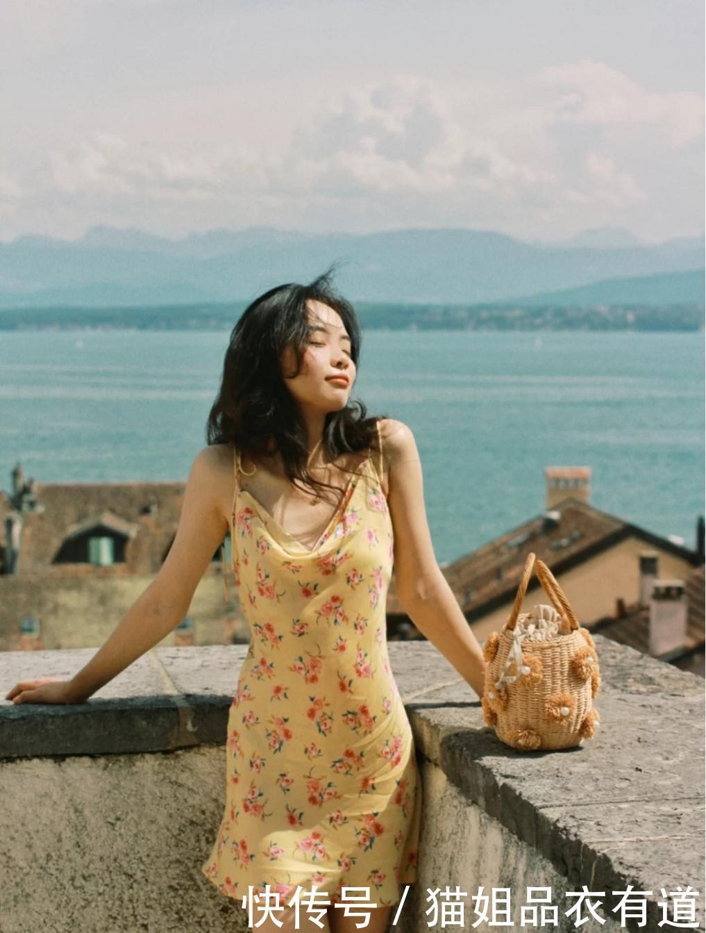 碎花裙美成仙|别人穿碎花裙美成仙,而你却穿出“土味”?多半是踩了这3个雷区