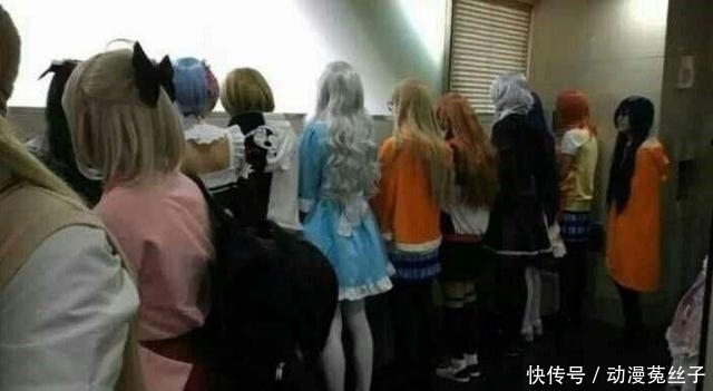 女装|网友吐槽:女装照被室友拿去评选校花,但吃瓜群众却说图是盗的