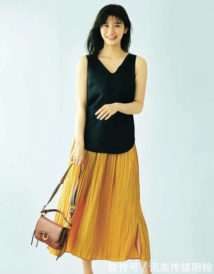 服装|8月流行通勤风穿搭，这些实用的搭配技巧，让你穿出优雅与时髦范