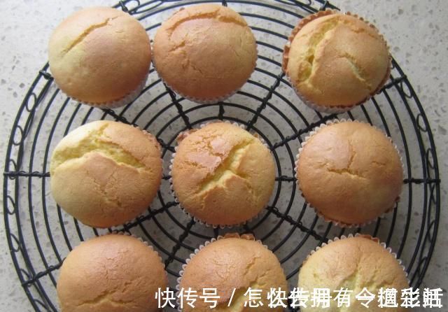 鸡蛋糕|新手也能做的蛋糕，只需4种常见用料，蛋清蛋黄不用分离，特别香