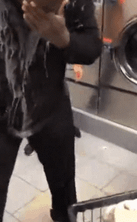 |搞笑GIF:这才是真坑!人没事吧!