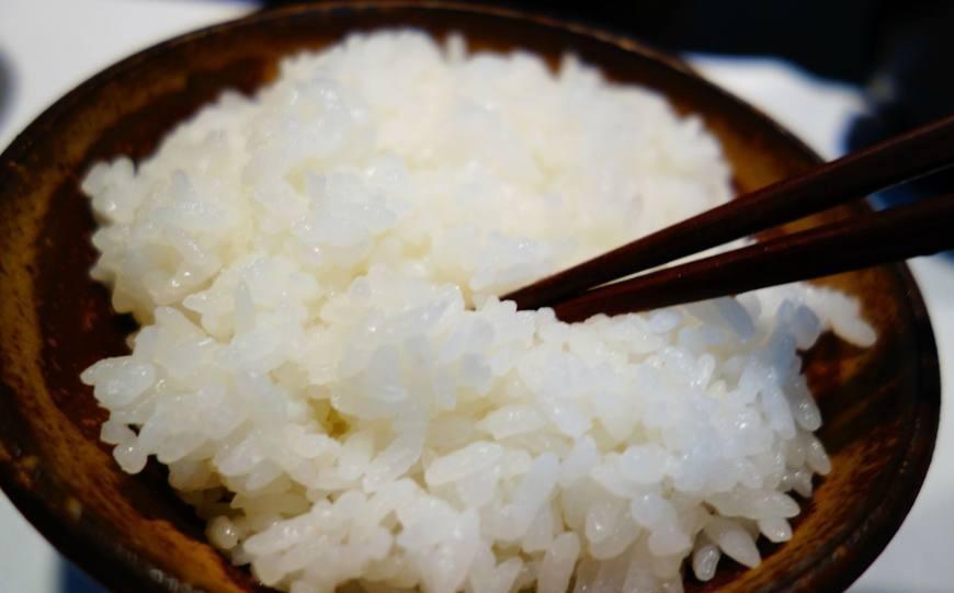 米饭|煮米饭的时候加入它,能有效逼出体内湿气,分分钟省了拔罐的钱